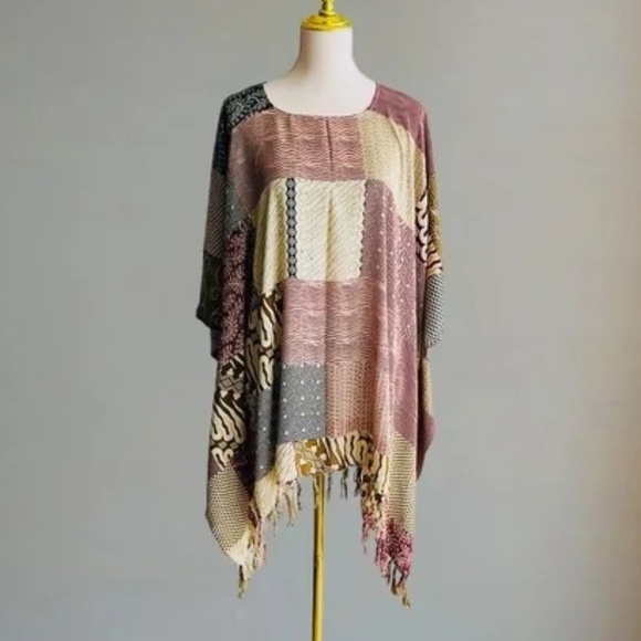 0026/ Red Black Color Poncho with fringed, Batik Poncho - Picture 1 of 6